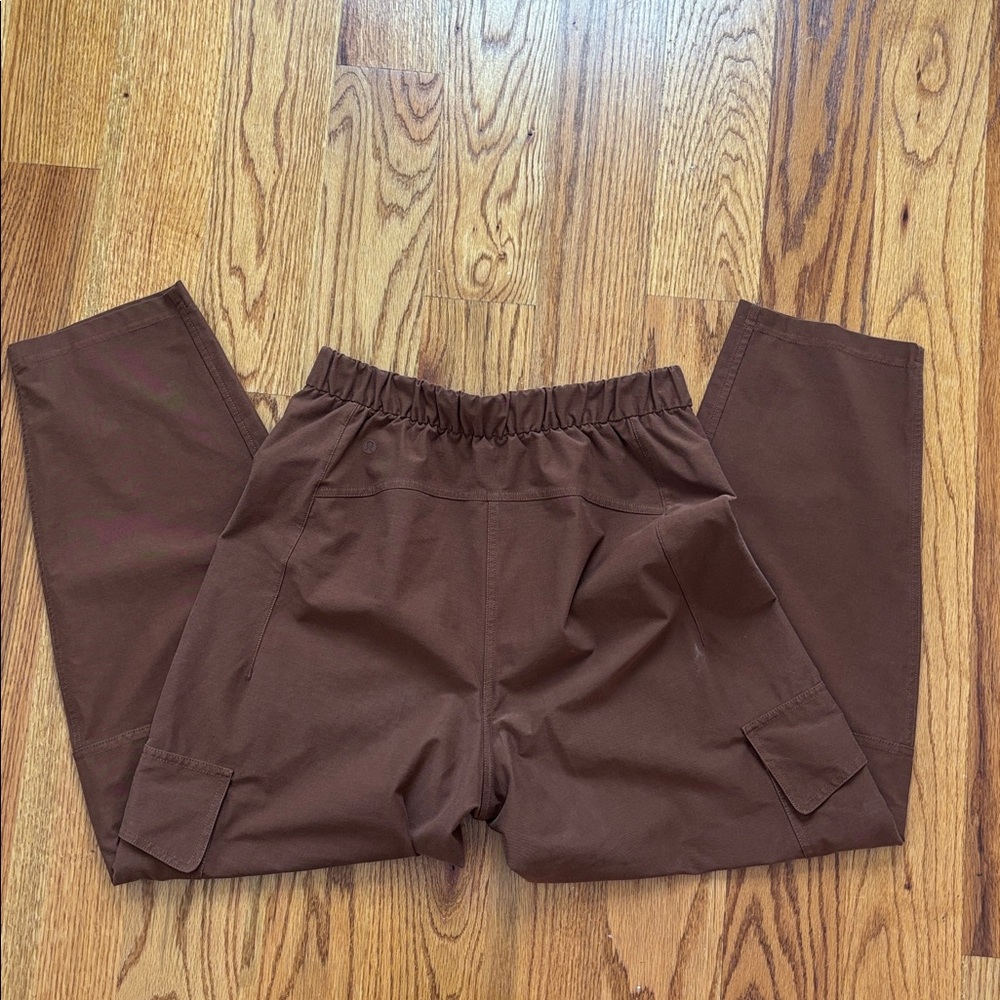 Lululemon Utilitech Cargo Pocket High Rise Crop Pants‎ Brown EUC Size 28 - Picture 5 of 7